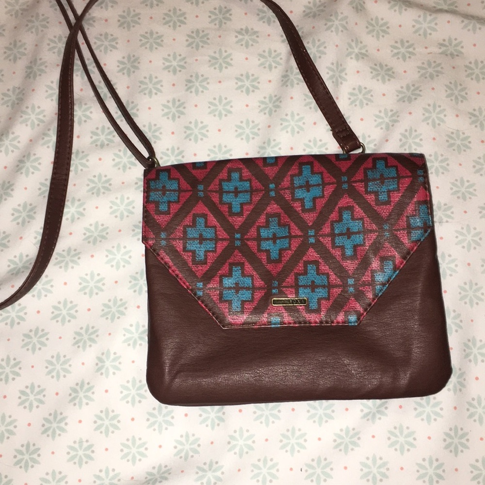 Roxy cross body purse